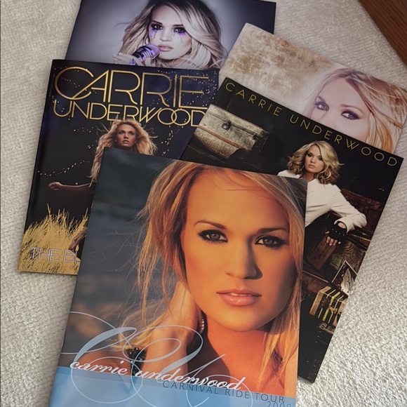 Carrie Underwood Tour Program Collection - Picture 1 of 7